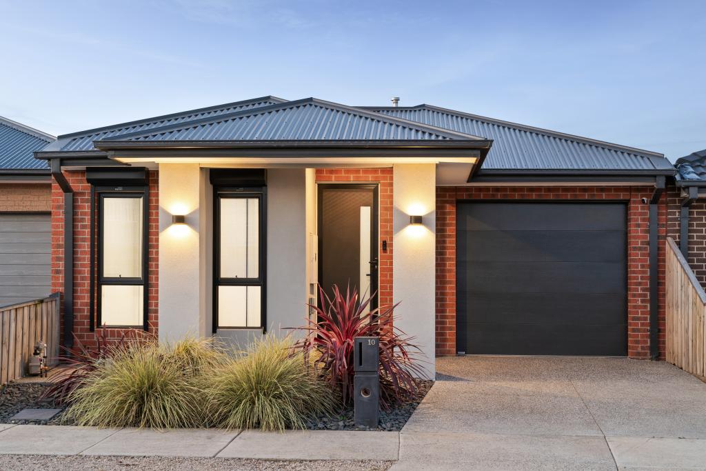 10 ITALIANATE AVE, DEANSIDE, VIC 3336