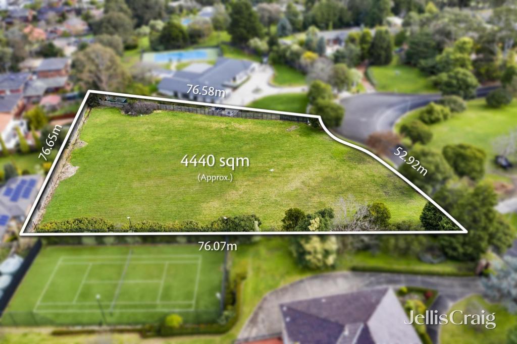 16 COUNTY TCE, TEMPLESTOWE, VIC 3106