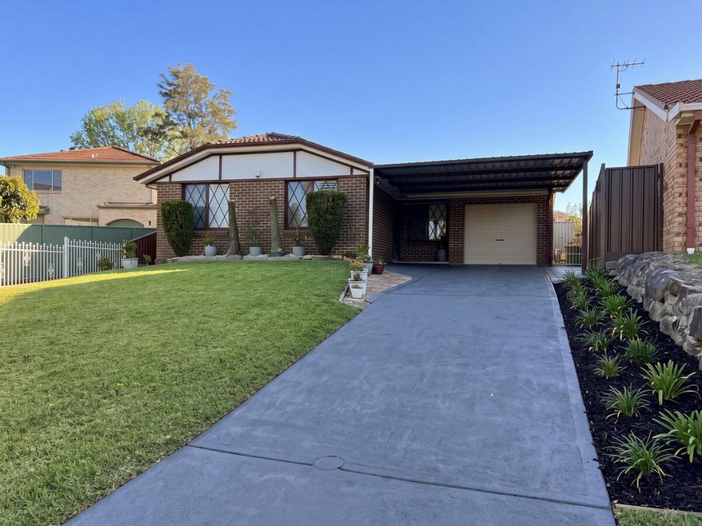 13 Dormer Gr, Quakers Hill, NSW 2763