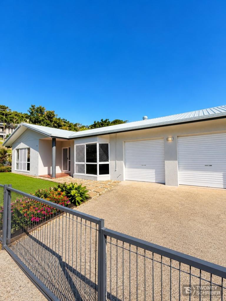 72 Callum St, Mooroobool, QLD 4870