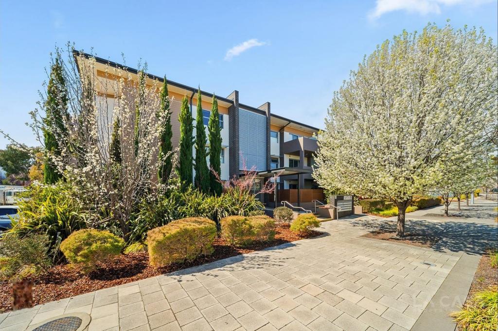 35/121 Easty St, Phillip, ACT 2606