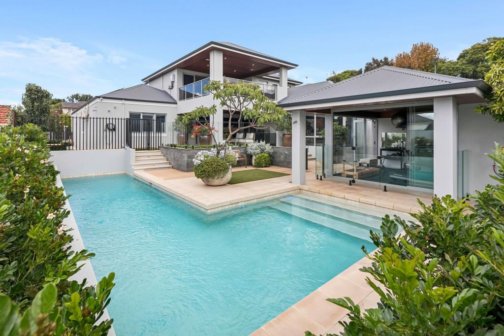 9 Wichmann Rd, Attadale, WA 6156