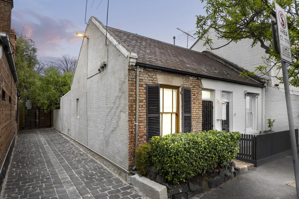 23 OWEN ST, CARLTON, VIC 3053