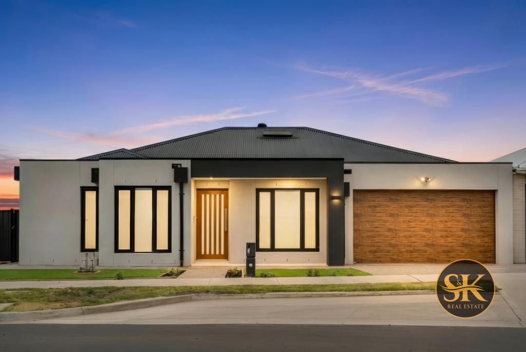 34 Stacey Pde, Tarneit, VIC 3029