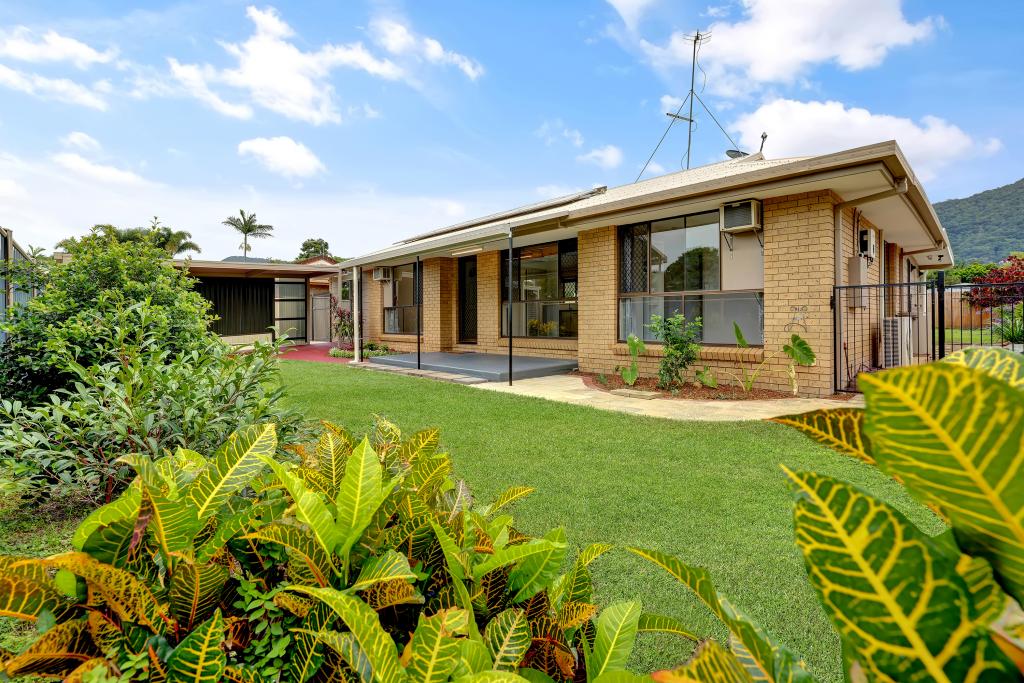 41 Mestrez St, Mooroobool, QLD 4870