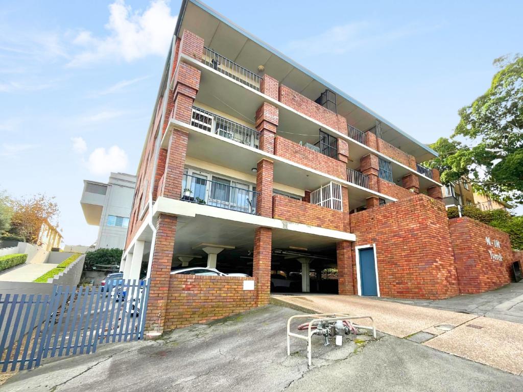 13/90-100 Tyrrell St, The Hill, NSW 2300