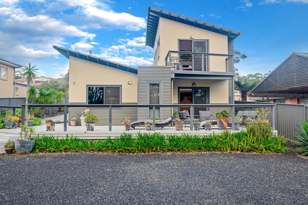 19 DEAKIN ST, WRIGHTS BEACH, NSW 2540