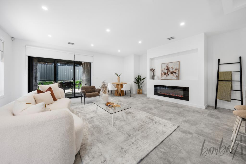 33 Adansonia Cct, Mickleham, VIC 3064