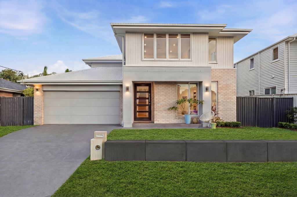 9 Skua St, Burleigh Waters, QLD 4220