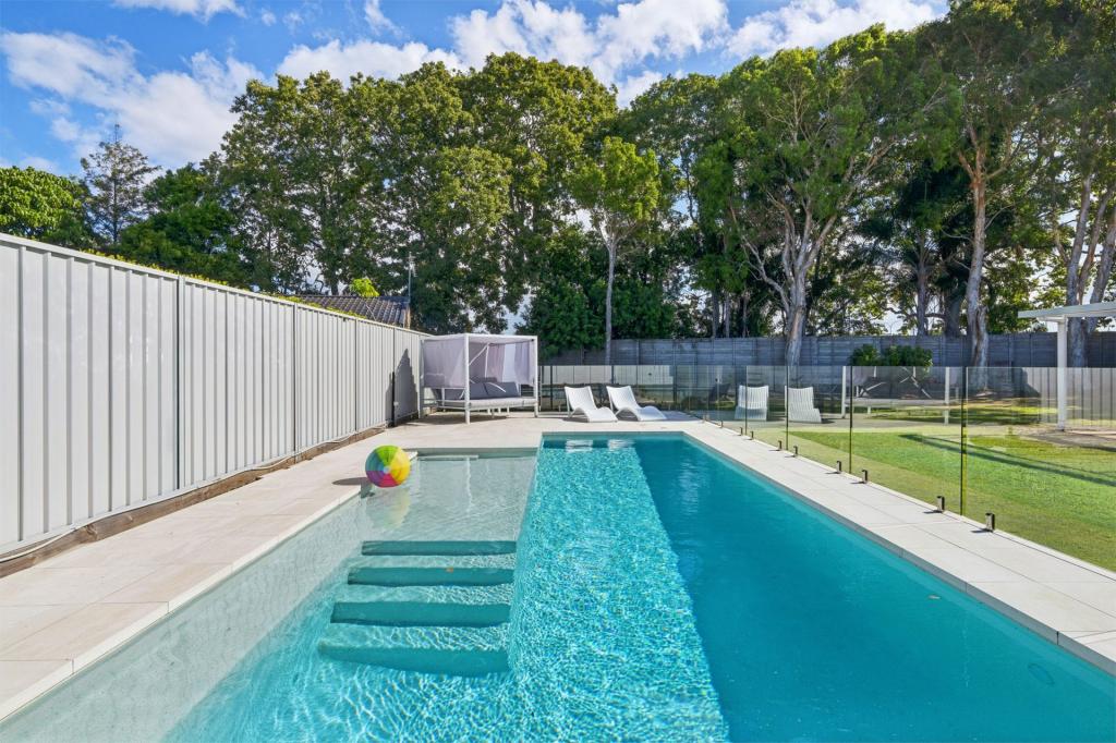 36 Waitomo St, Broadbeach Waters, QLD 4218