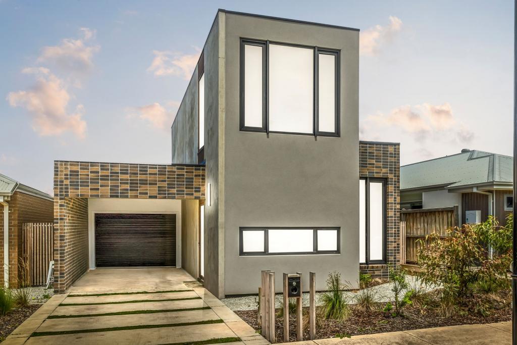 9 Wurrak Cres, Torquay, VIC 3228