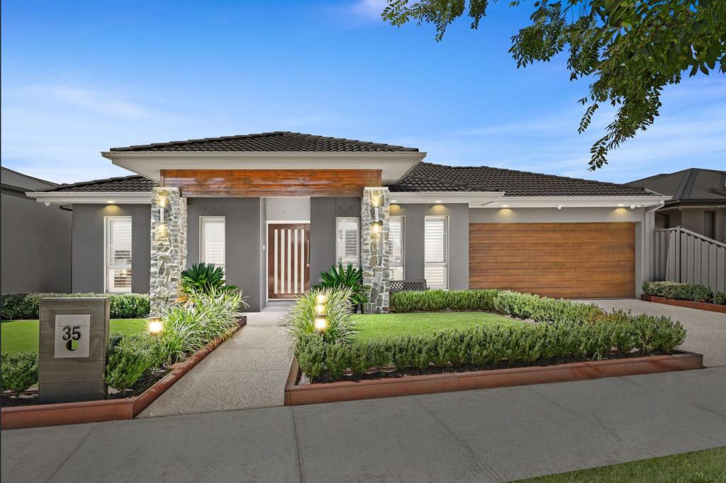 35 Debonair Pde, Craigieburn, VIC 3064