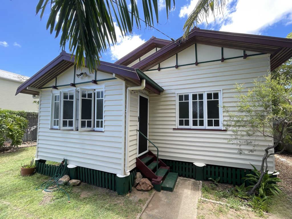14 Kenilworth Ave, Hyde Park, QLD 4812