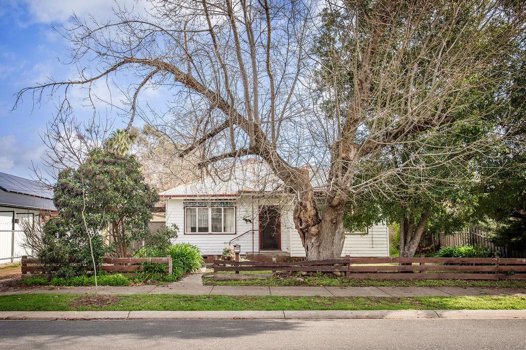 333 Macauley St, South Albury, NSW 2640