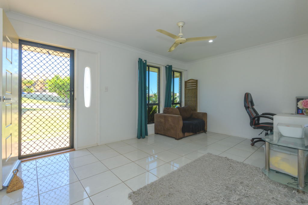1 Wedgeleaf Pl, Ashfield, QLD 4670