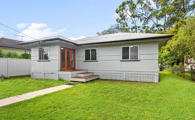 119 Hoskins St, Sandgate, QLD 4017