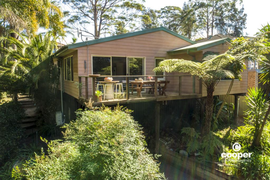 37 Acacia St, Fishermans Paradise, NSW 2539