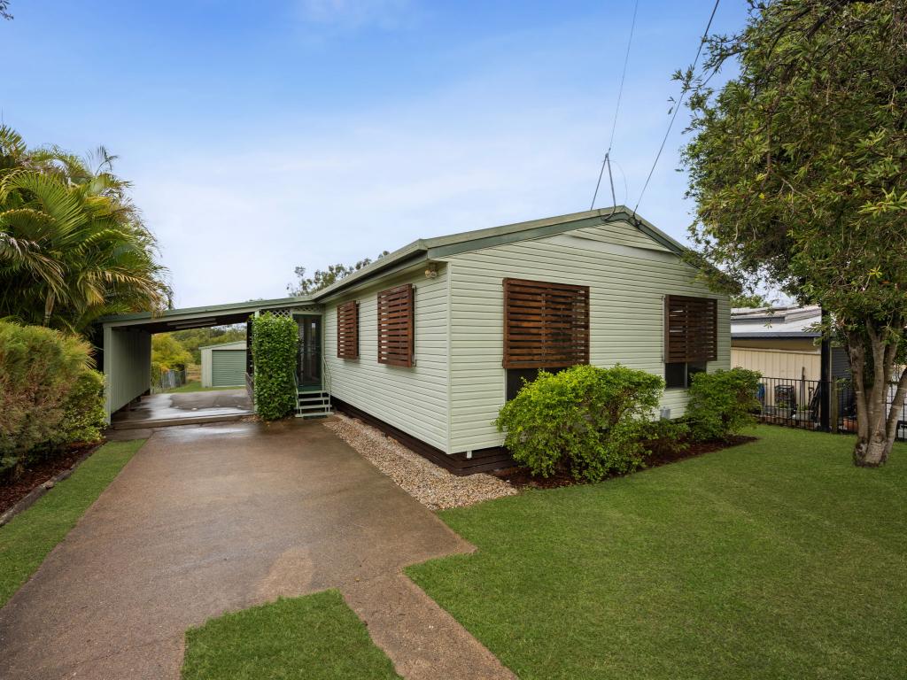 27 Logan St, North Booval, QLD 4304