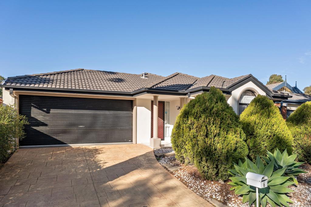 6 Abbington Cres, Caroline Springs, VIC 3023