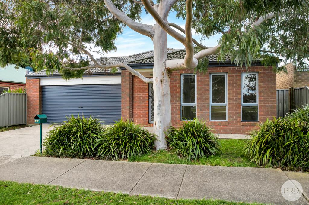 212 Learmonth Rd, Wendouree, VIC 3355