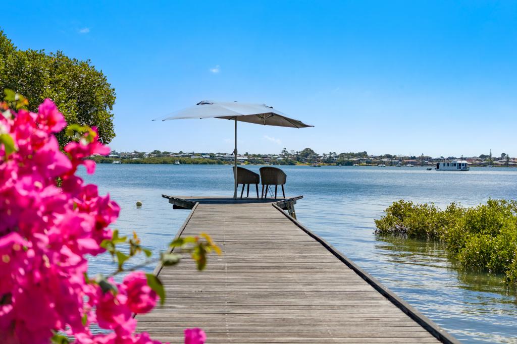 9 WHITE ST, VICTORIA POINT, QLD 4165