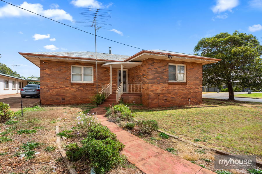 115 Anzac Ave, Newtown, QLD 4350