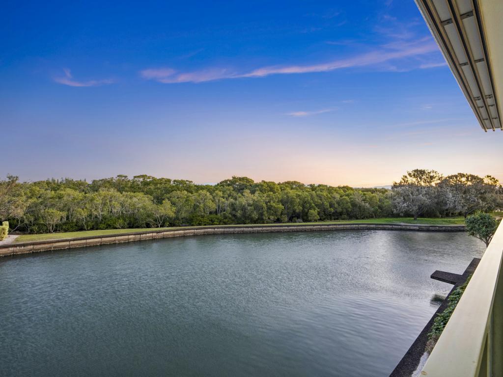 29204 EPHRAIM ISLAND, PARADISE POINT, QLD 4216