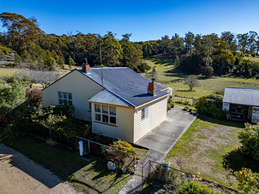 52 Ansons Bay Rd, St Helens, TAS 7216