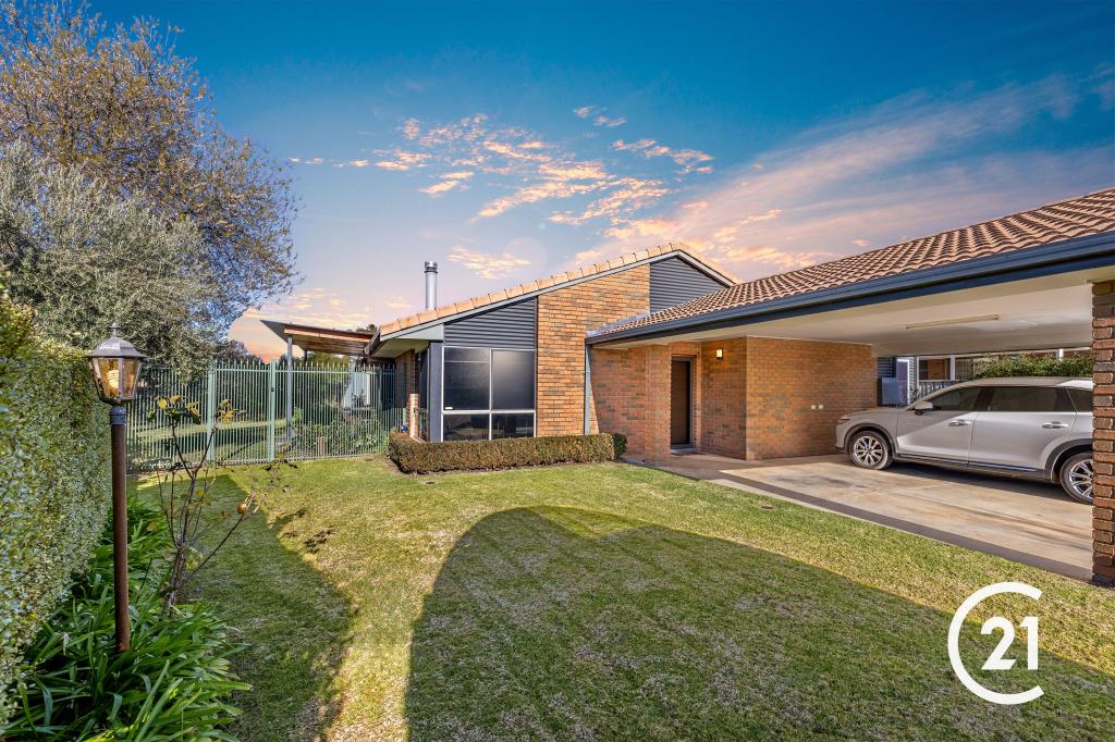 69 LAWSON DR, MOAMA, NSW 2731