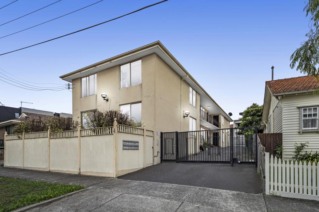 5/4 Irvine Cres, Brunswick West, VIC 3055