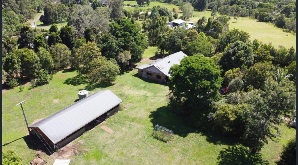 498 Lake Barrine Rd, Malanda, QLD 4885