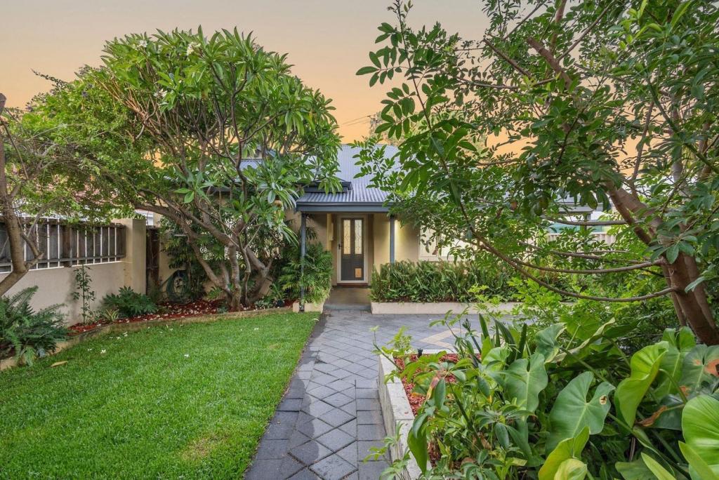 20 Latrobe St, Yokine, WA 6060
