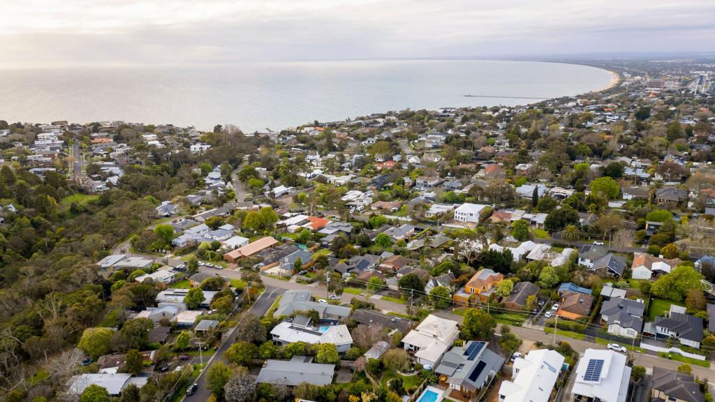 10 Hoadley Ave, Frankston South, VIC 3199