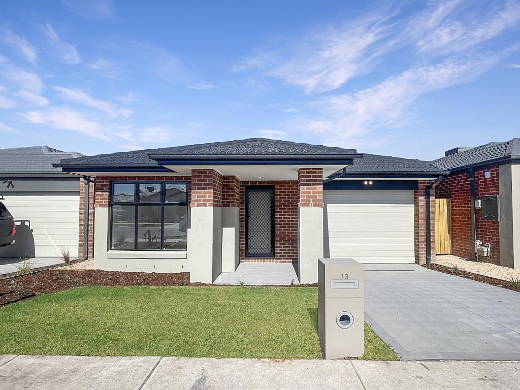 13 Pinaster St, Wallan, VIC 3756