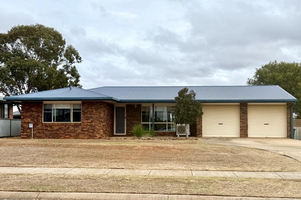 59 Hamlyn Rd, Oakey, QLD 4401