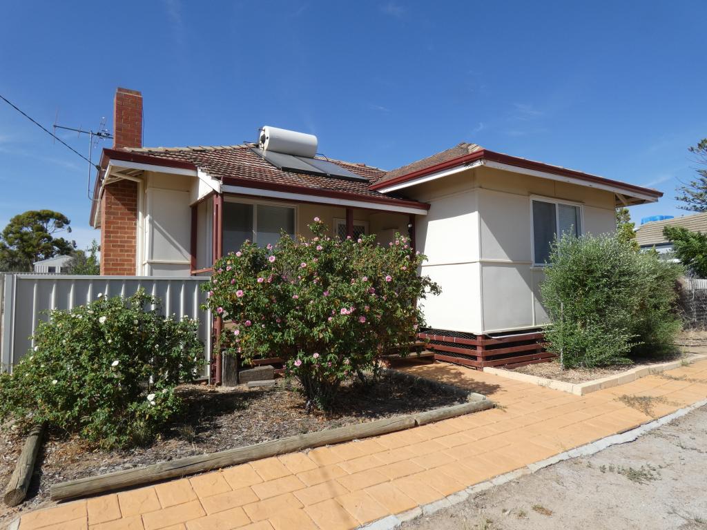 Contact agent for address, MERREDIN, WA 6415