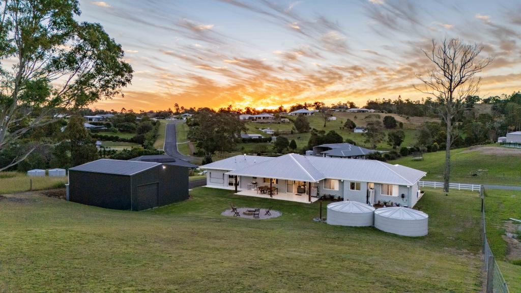 88 Overlander Ave, Chatsworth, QLD 4570