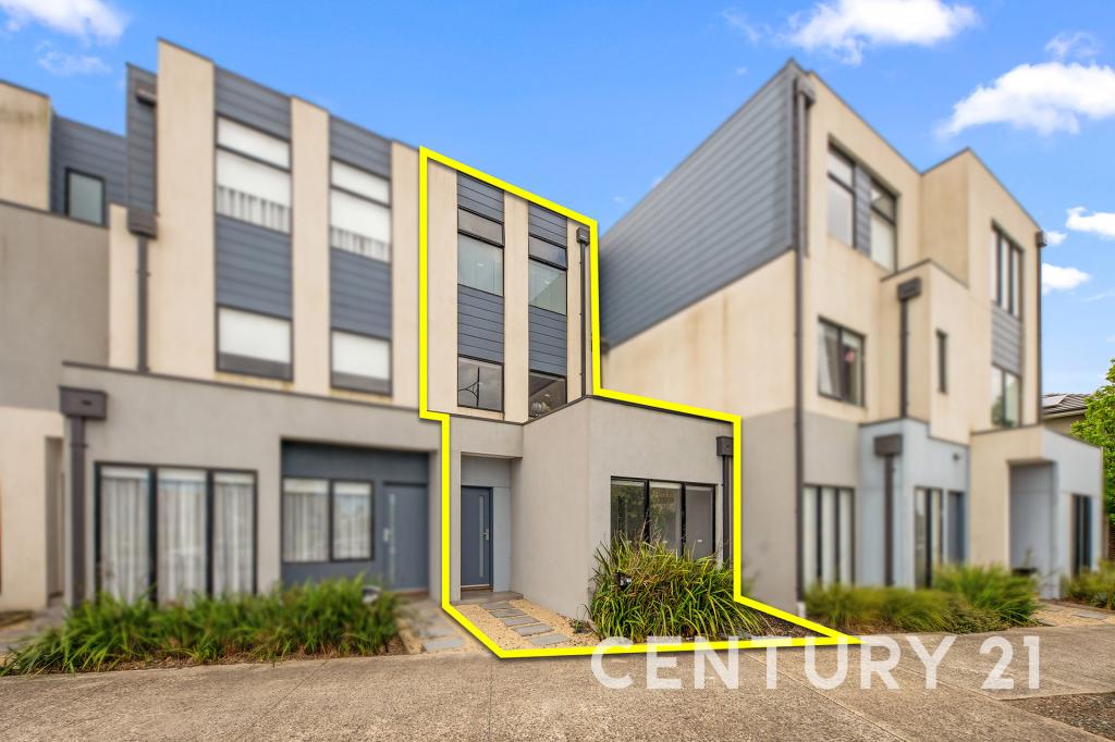 4/3 PARK ORCHARD DR, PAKENHAM, VIC 3810