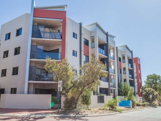 28/2 Molloy Prom, Joondalup, WA 6027