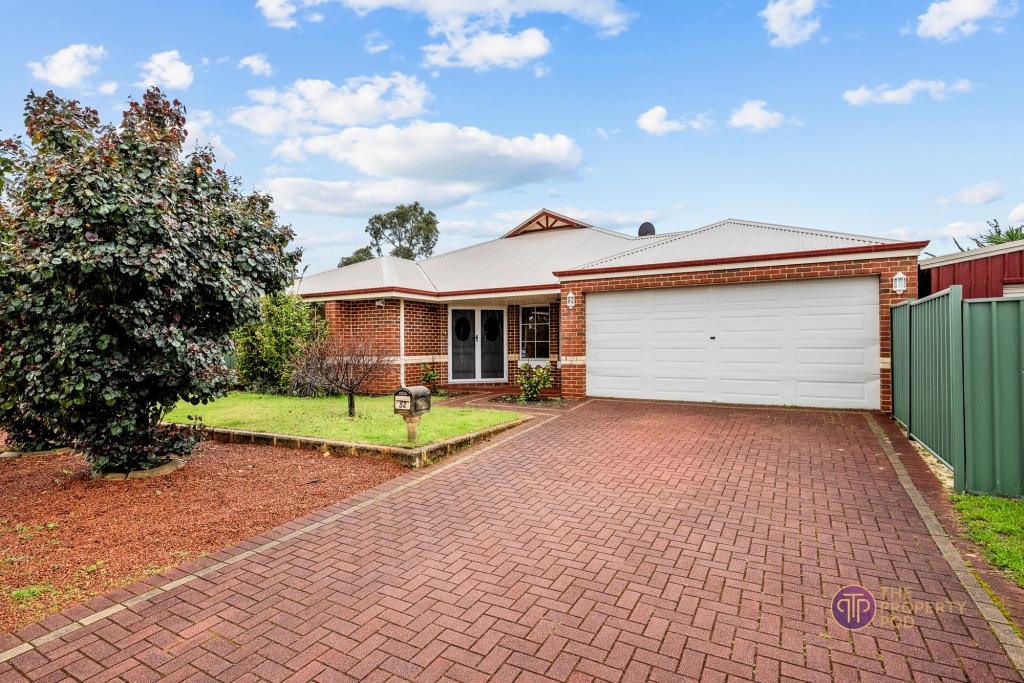 52 Maamba Rd, Wattle Grove, WA 6107