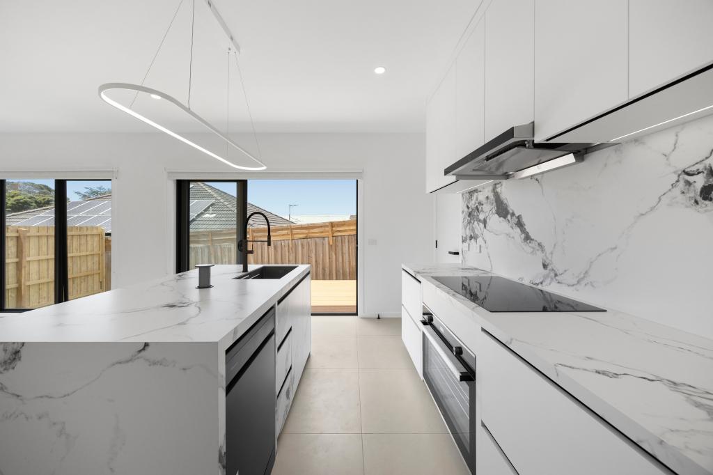 2/17 Glen Dhu Rd, Kilsyth, VIC 3137