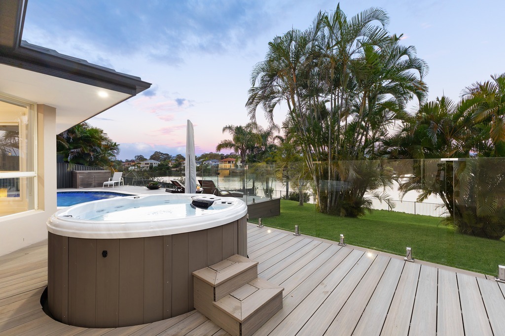 124 Camberwell Cct, Robina, QLD 4226