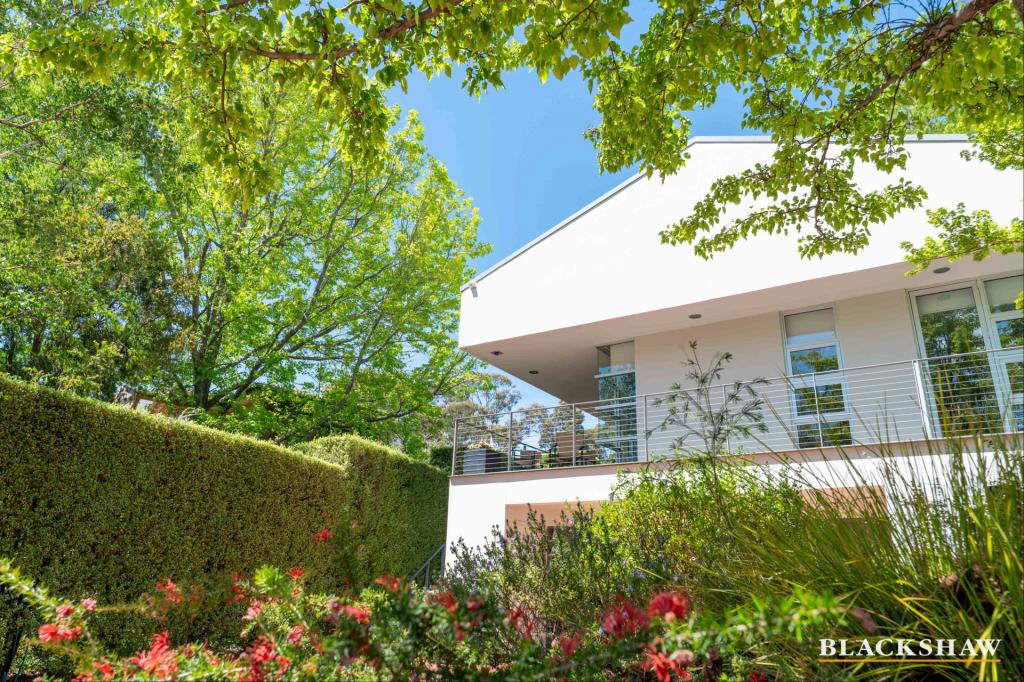 9 Johnston St, Narrabundah, ACT 2604