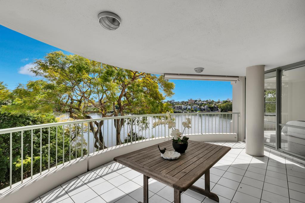 13/72 Macquarie St, St Lucia, QLD 4067