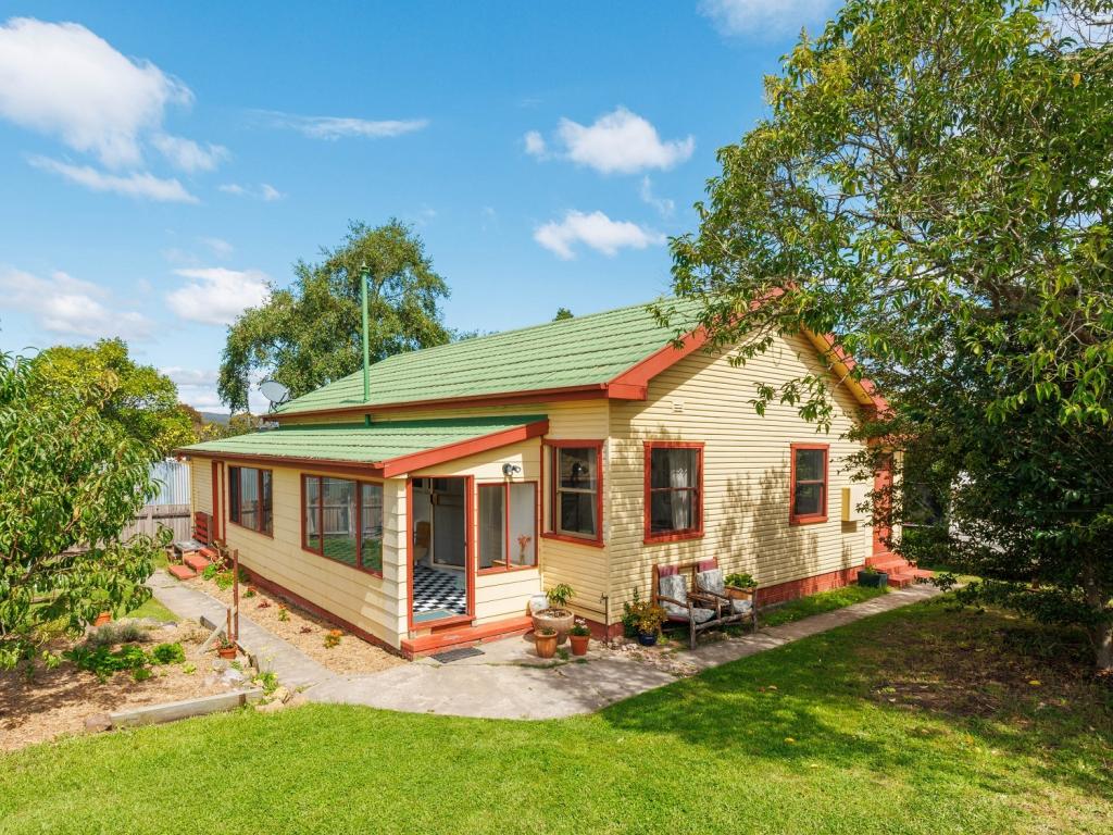 27 Monaro St, Pambula, NSW 2549