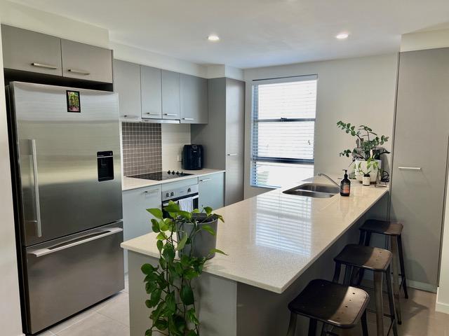 14/12 Bayview St, Runaway Bay, QLD 4216