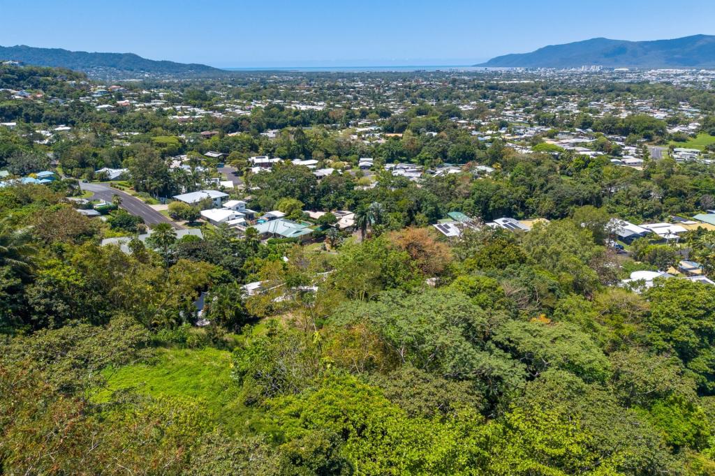 6 MARCUS CL, MOOROOBOOL, QLD 4870