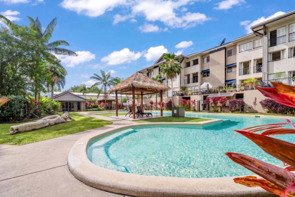 102/22-24 Ward St, Mooroobool, QLD 4870