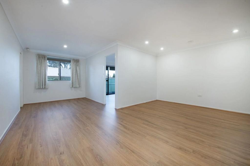 10 Hawkesworth Pde, Kings Langley, NSW 2147