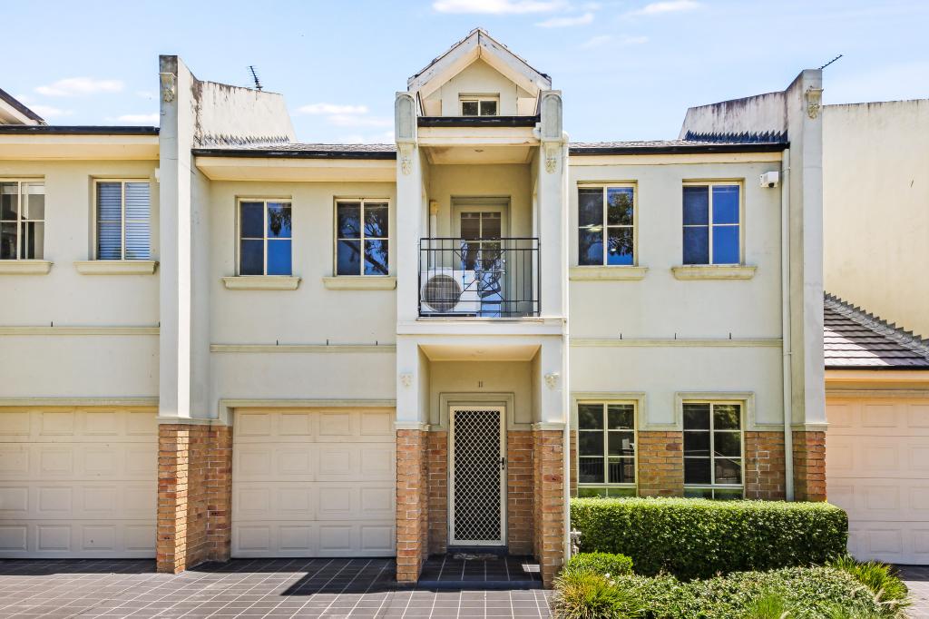 11/6 BLOSSOM PL, QUAKERS HILL, NSW 2763